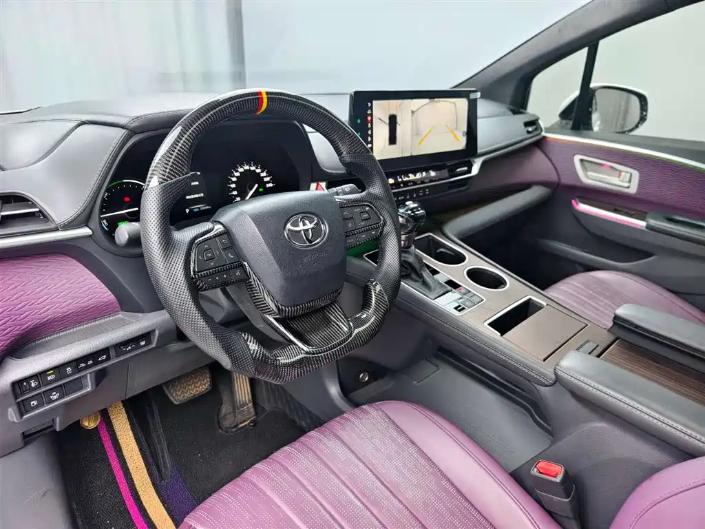 Toyota Sienna 2024 2.5L Hybrid Comfort Edition