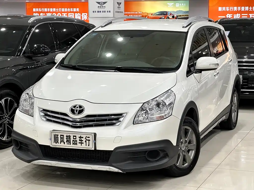 Yizhi 2015 180E CVT Crossover Edition