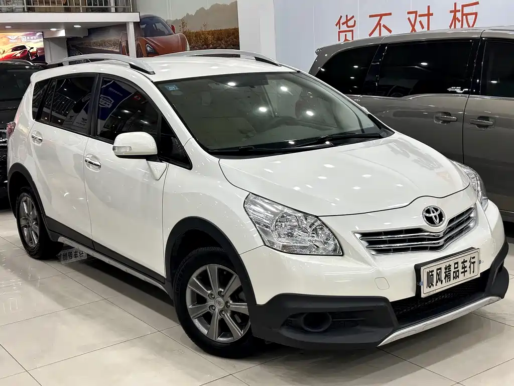 Yizhi 2015 180E CVT Crossover Edition