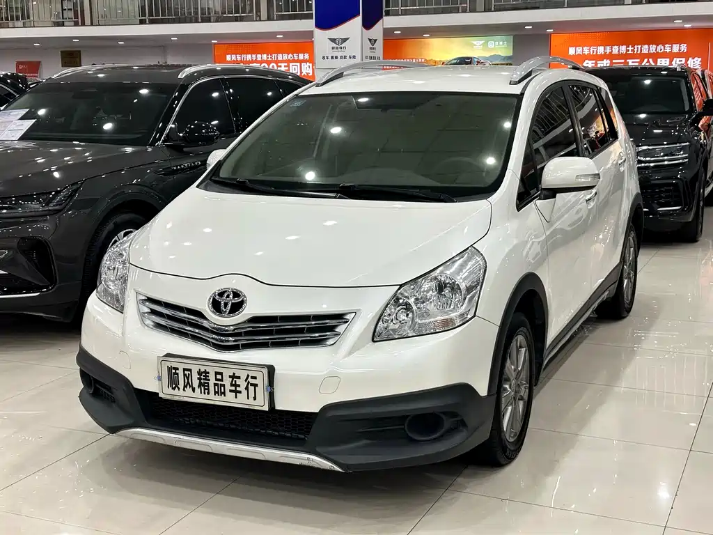 Yizhi 2015 180E CVT Crossover Edition