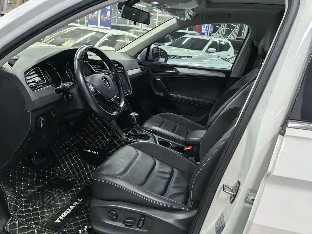 Volkswagen Tiguan L 2019 330TSI Automatic FWD Panoramic Comfort Edition China VI