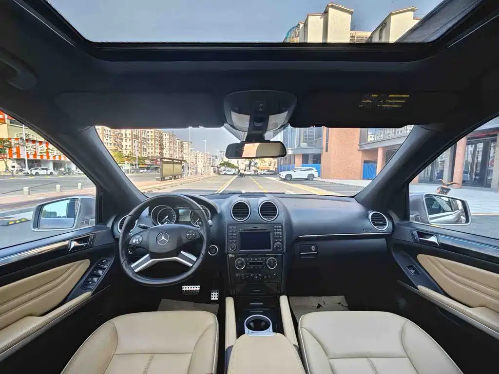 Mercedes-Benz M-Class 2010 ML 350 4MATIC Luxury Special Edition