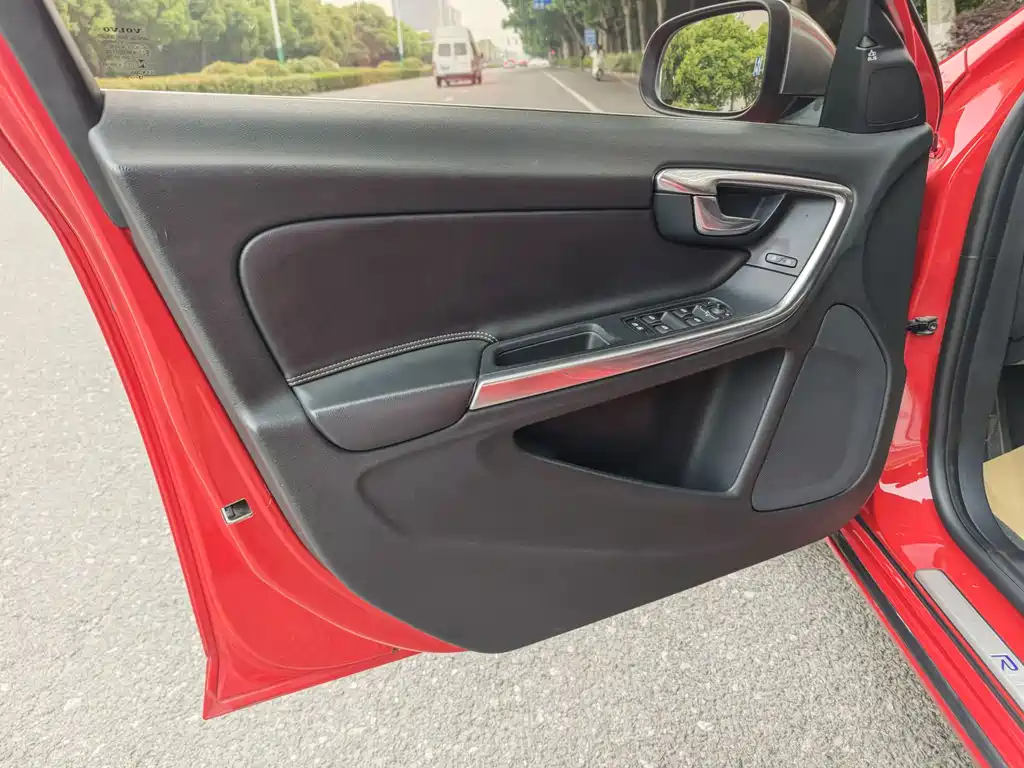 Volvo S60 2014 T5 R-Design