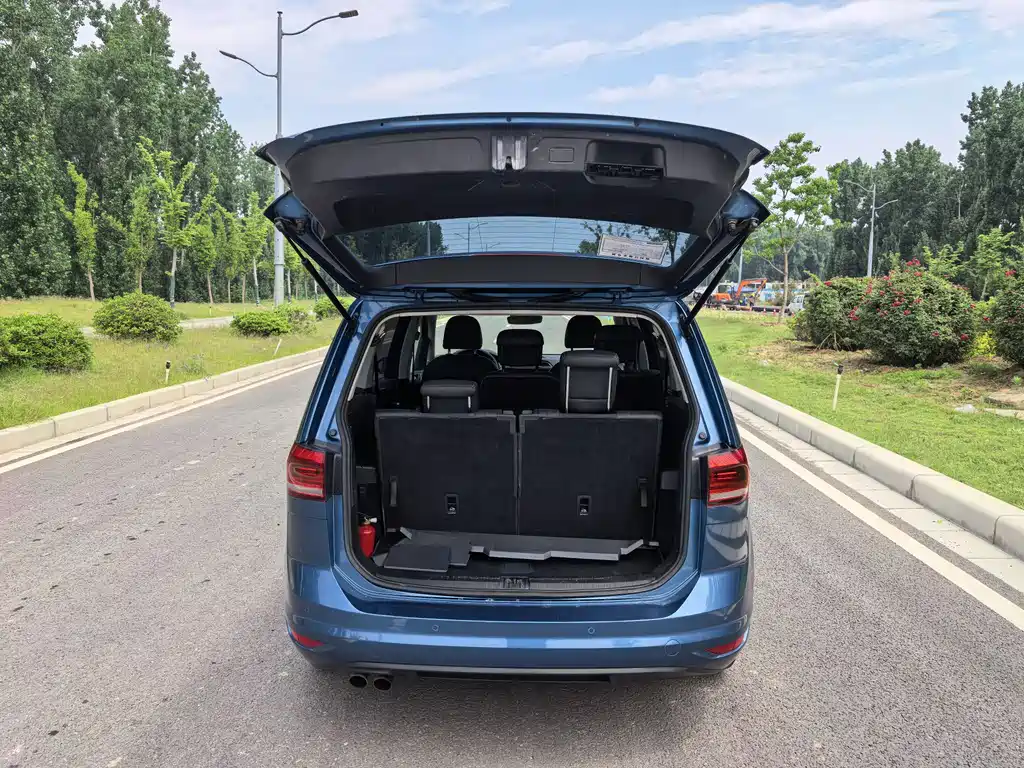 Volkswagen Touran L 2016 280TSI DSG Comfort Edition