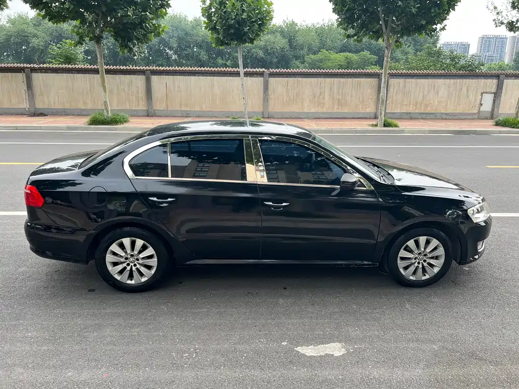 Volkswagen Lavida 2013 Classic Facelift 1.6L Automatic Comfort Edition