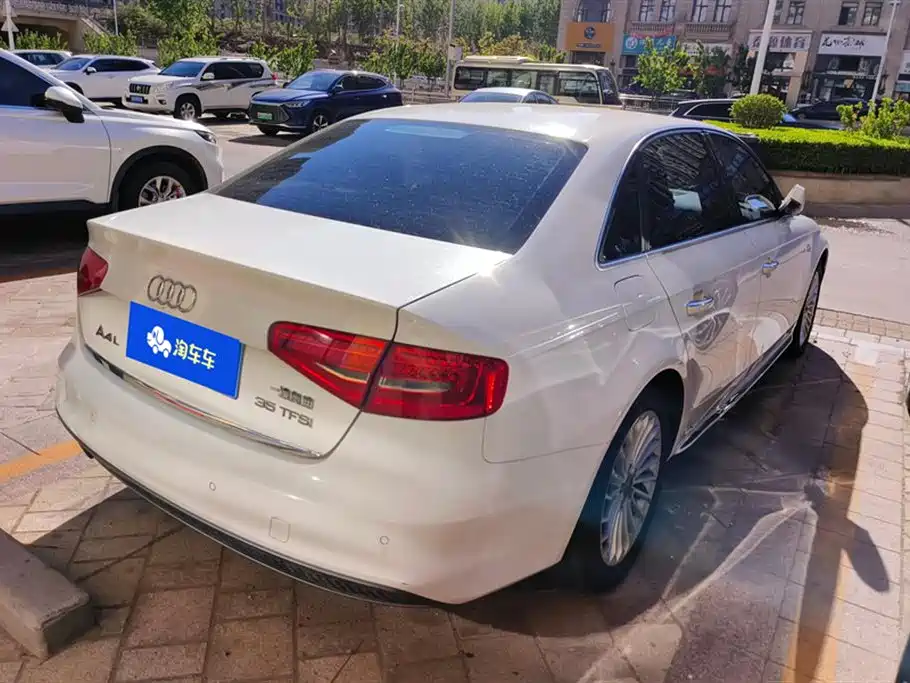 Audi A4L 2016 35 TFSI Heritage Edition S line Comfort