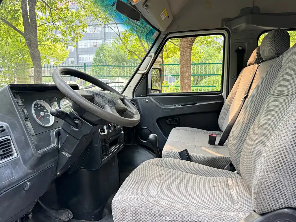 Iveco Daily 2017 2.5T A35 Passenger Van 5-7 Seats 47Z5
