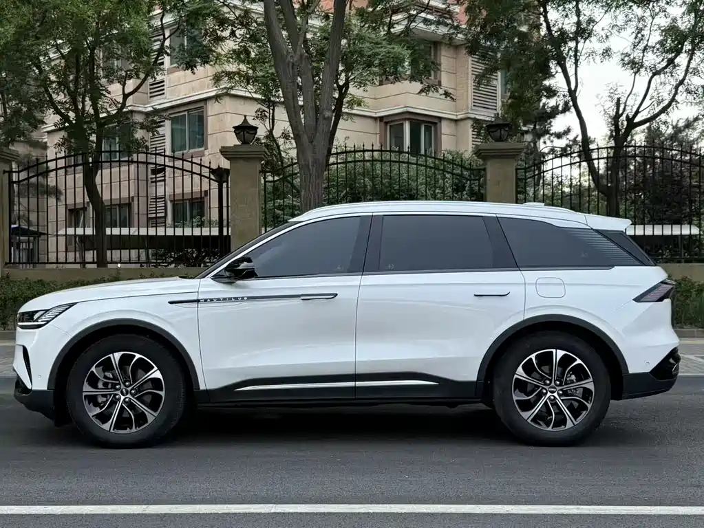 Lincoln Nautilus 2023 2.0T AWD Reserve Edition