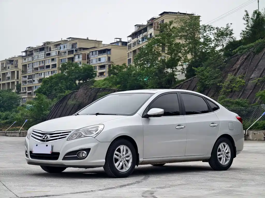 Hyundai Elantra 2011 1.6L Automatic Luxury Edition