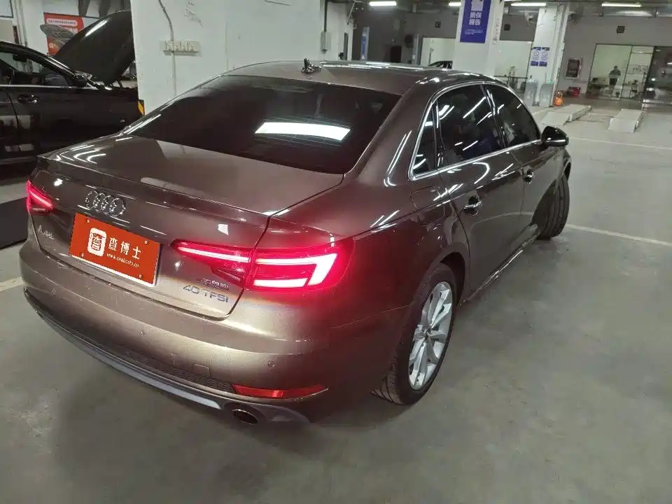 Audi A4L 2018 30th Anniversary Edition 40 TFSI Fashion