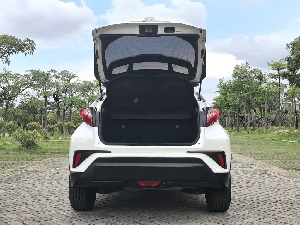 Toyota IZOA 2018 2.0L Yichi Edition China VI