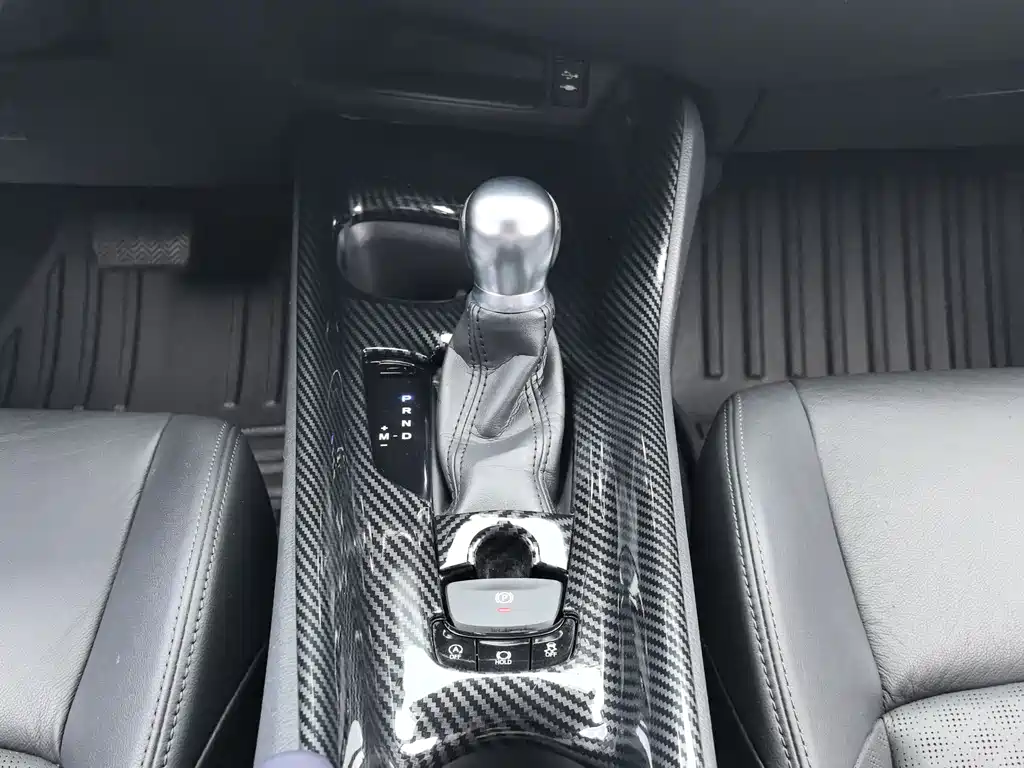 Toyota IZOA 2018 2.0L Yichi Edition China VI