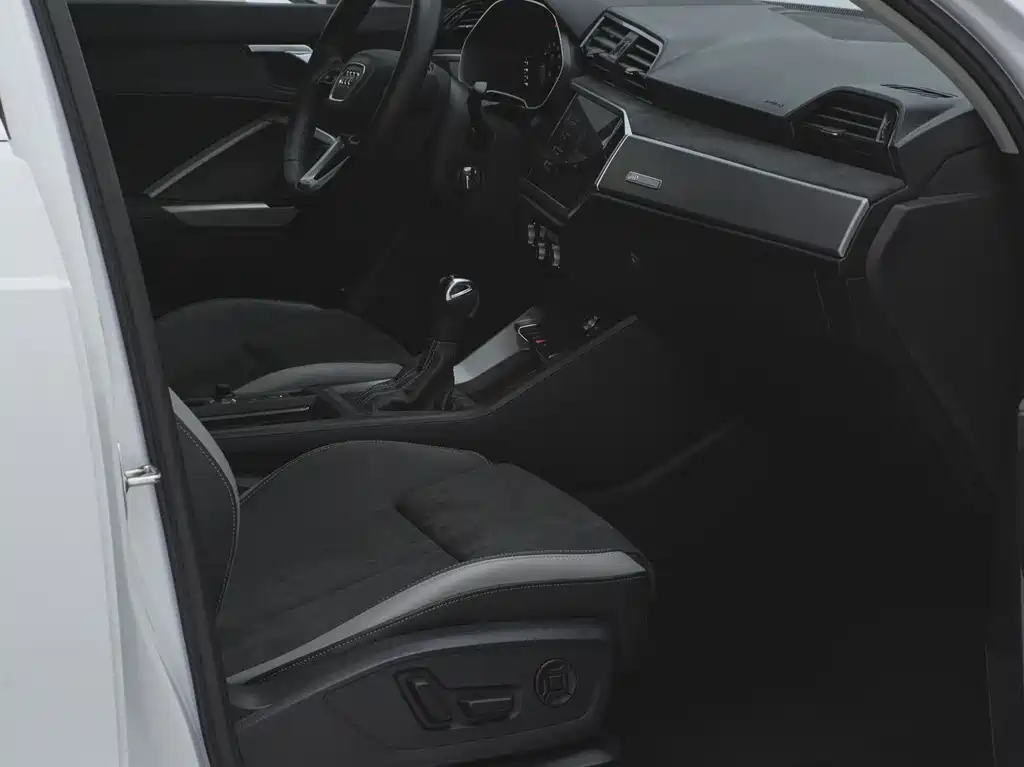 Audi Q3 2022 35 TFSI Entry Dynamic
