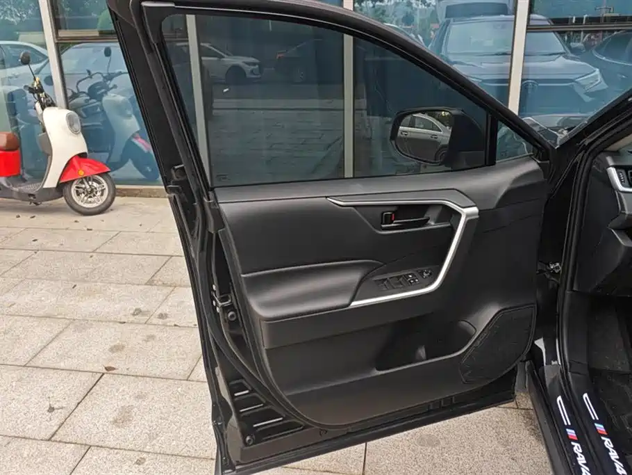 2023 Toyota RAV4 2.0L CVT FWD Urban Edition