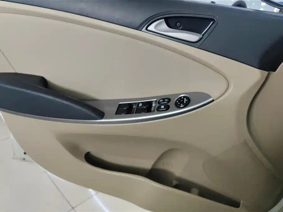 Verna 2016 1.4L Automatic Leading GLX