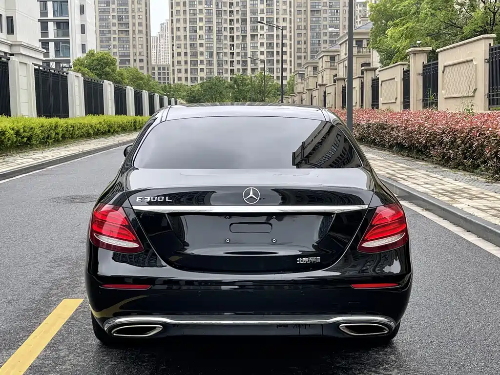 Mercedes-Benz E-Class 2016 E 300 L Fashion