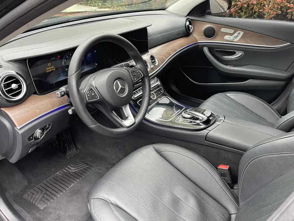 Mercedes-Benz E-Class 2016 E 300 L Fashion