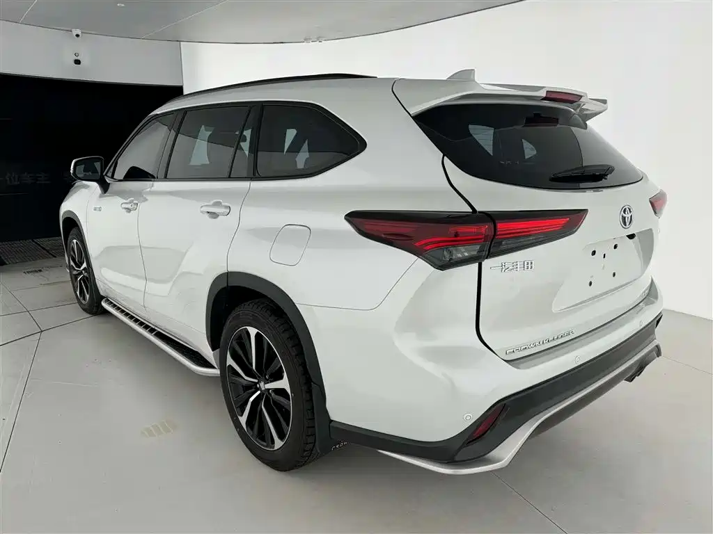 Crown Kluger 2024 2.5L HEV AWD Luxury Edition