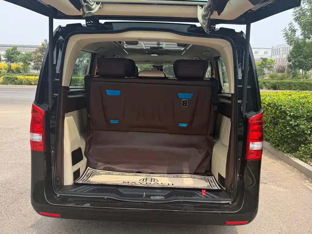 Mercedes-Benz Vito 2018 2.0T Elite Edition 7-Seater China V
