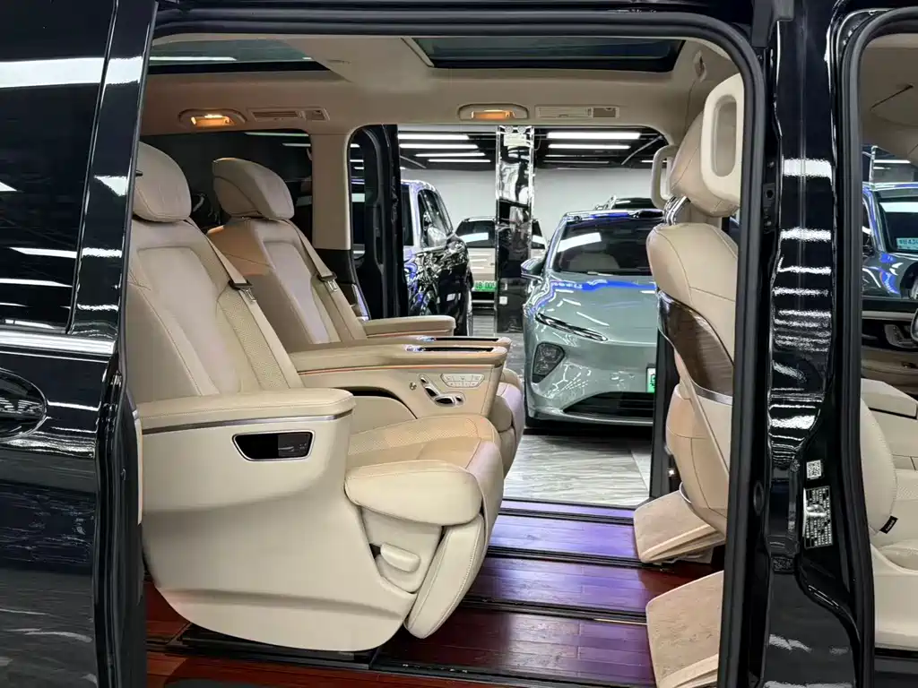 Mercedes-Benz V-Class 2021 V 260 Luxury Edition