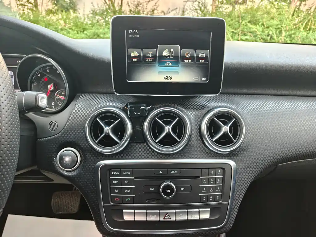 Mercedes-Benz A-Class (Import) 2016 A 200 Fashion Edition