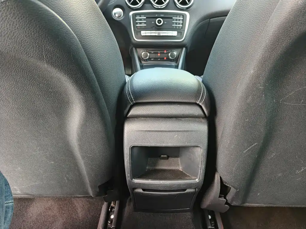 Mercedes-Benz A-Class (Import) 2016 A 200 Fashion Edition