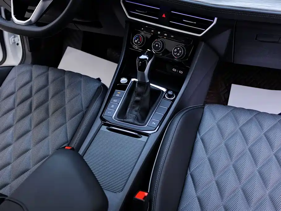Volkswagen Sagitar 2025 Facelift 300TSI DSG Beyond Edition