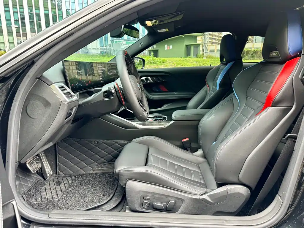 BMW M2 2024