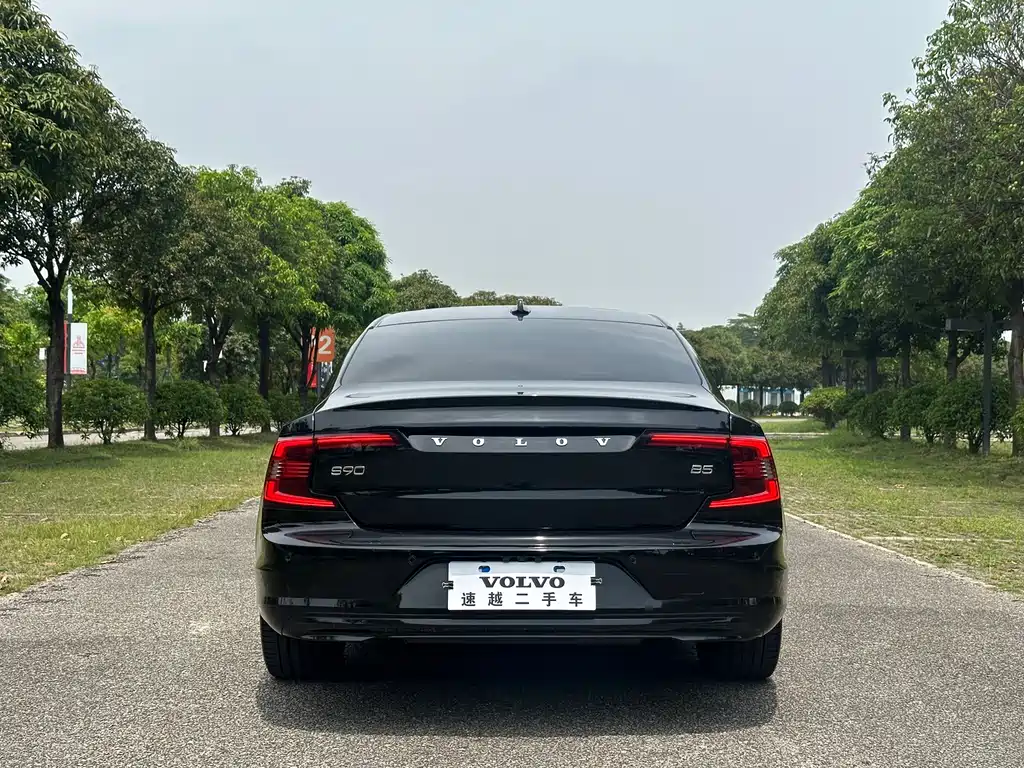 Volvo S90 2024 B5 Zhiyuan Luxury Edition