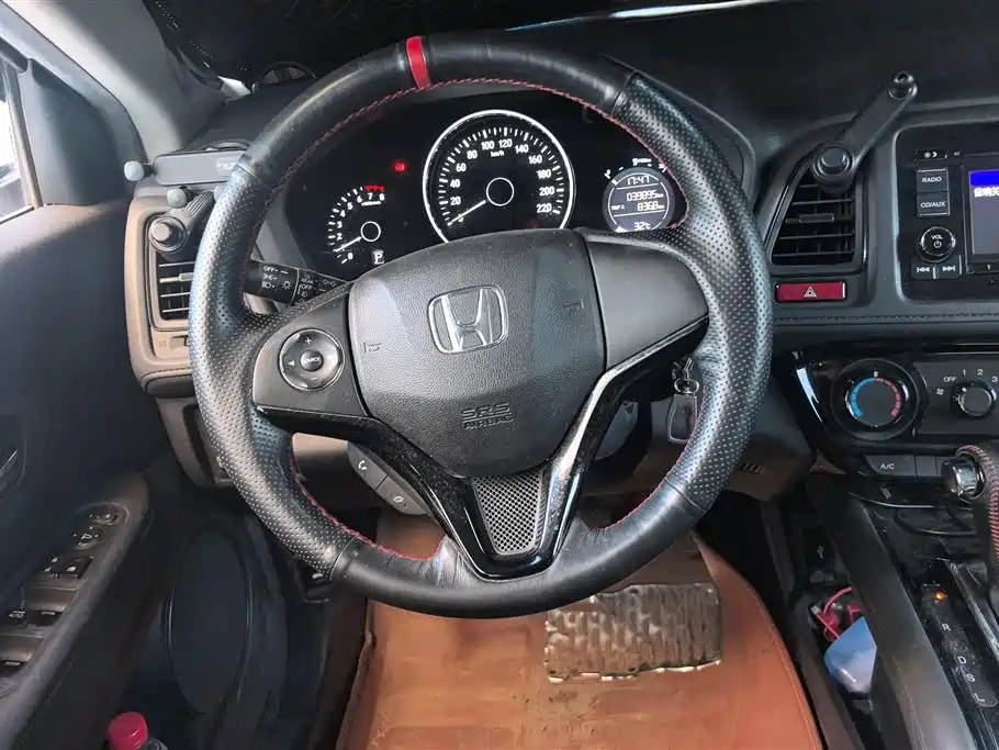 Honda Vezel 2015 1.5L CVT 2WD Comfort