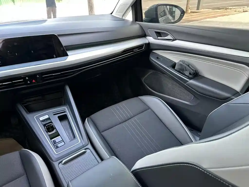 Volkswagen Golf 2021 280TSI DSG Pro