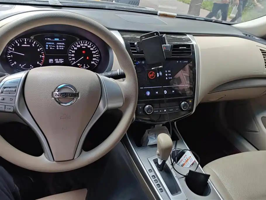 Nissan Altima 2016 2.0L XE Fashion Edition