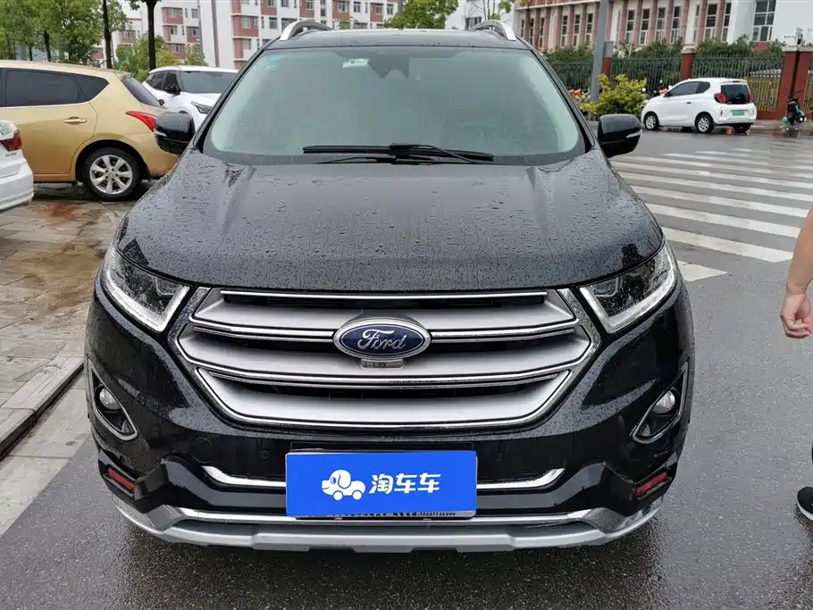 Ford Edge 2015 2.0T GTDi AWD Titanium