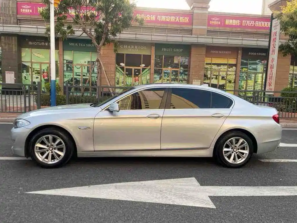 BMW 5 Series 2013 525Li Leading Edition