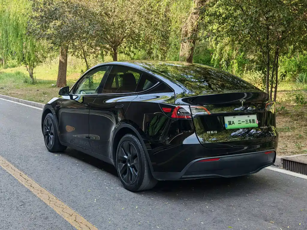 Model Y 2023 Rear-Wheel Drive