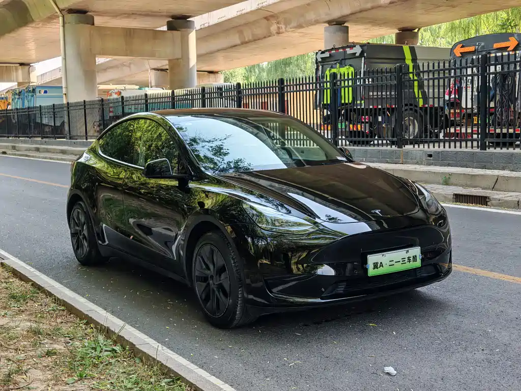 Model Y 2023 Rear-Wheel Drive