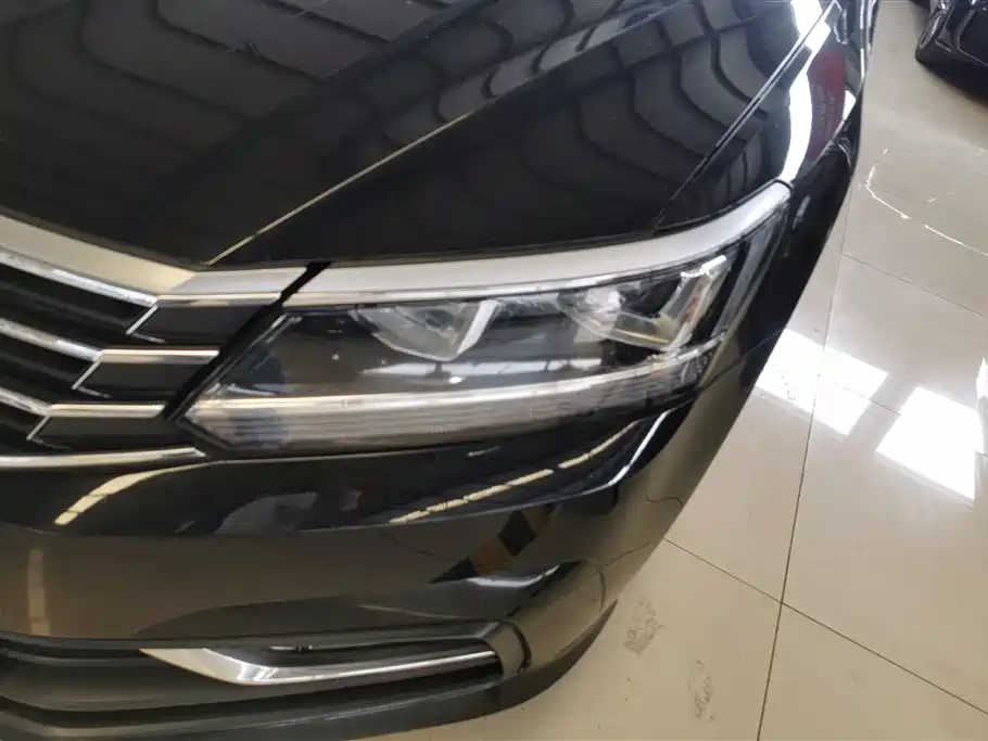 Volkswagen Passat 2015 1.8TSI Automatic Zunrong Edition