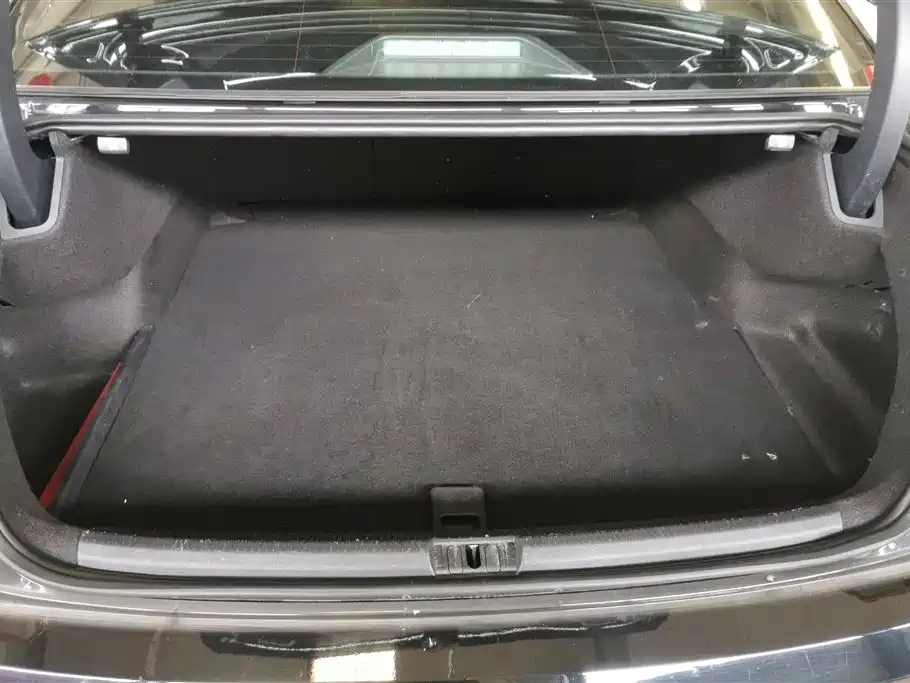Volkswagen Passat 2015 1.8TSI Automatic Zunrong Edition