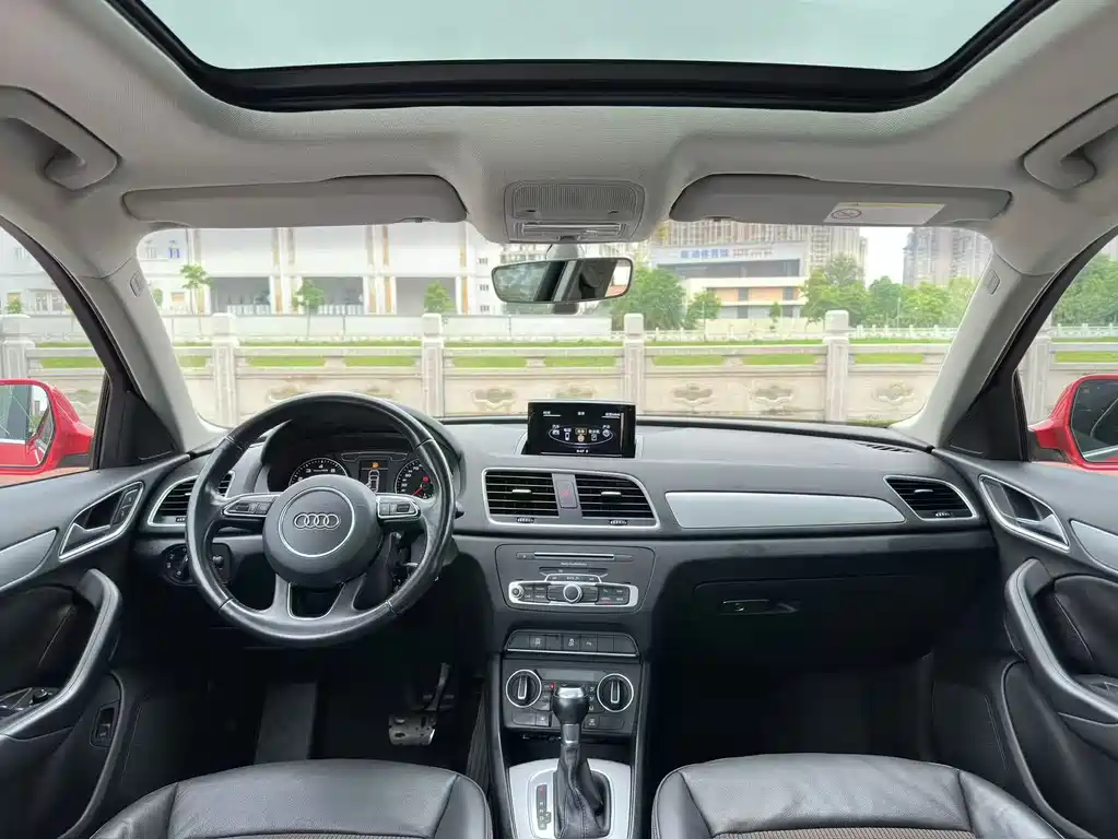 Audi Q3 2016 30 TFSI Fashion