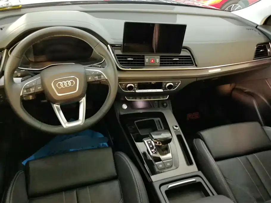 Audi Q5L 2022 Facelift 40 TFSI Luxury Dynamic Edition