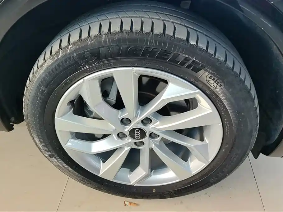 Audi Q5L 2022 Facelift 40 TFSI Luxury Dynamic Edition