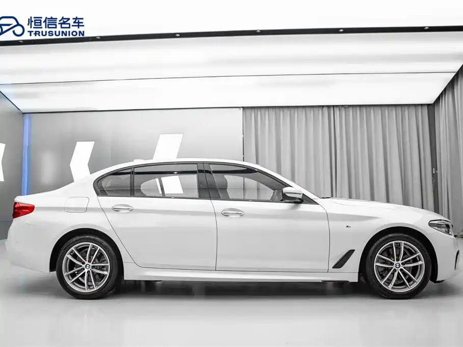 BMW 5 Series 2018 525Li M Sport Package