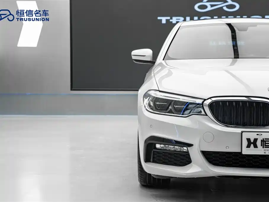 BMW 5 Series 2018 525Li M Sport Package