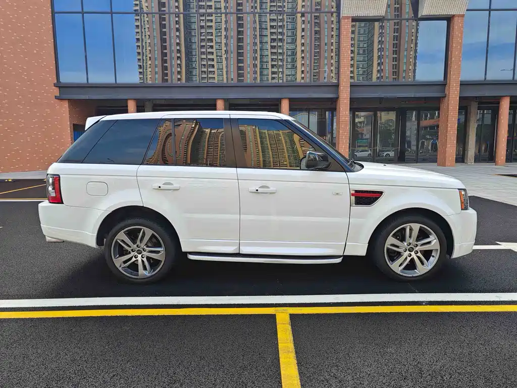 Range Rover Sport 2013 5.0 NA V8 HSE Red Edition