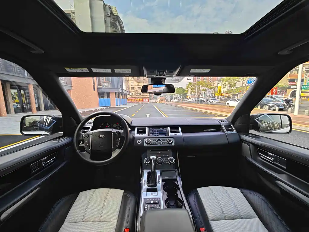 Range Rover Sport 2013 5.0 NA V8 HSE Red Edition