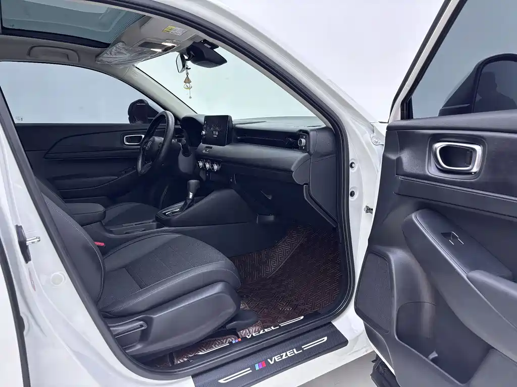 Honda Vezel 2023 1.5L CVT Tech Edition