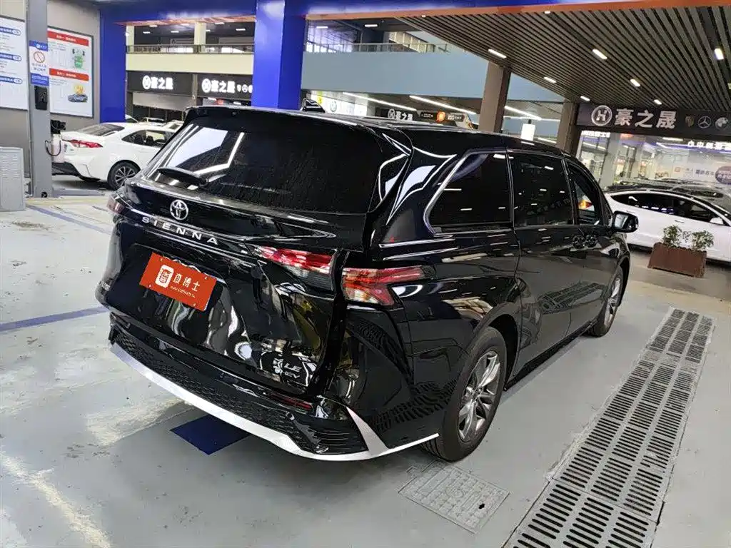 SIENNA 2026 2.5L Hybrid FWD Comfort Edition