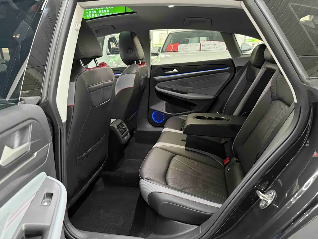 Volkswagen Lamando L 2022 280TSI DSG Cool Spicy Edition