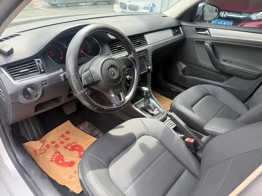 Volkswagen Bora 2015 Value Edition 1.6L Automatic Fashion