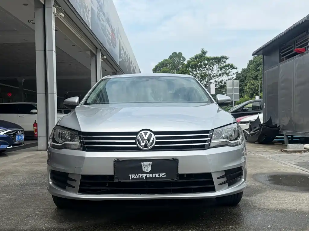 Volkswagen Bora 2015 Value Edition 1.6L Automatic Fashion